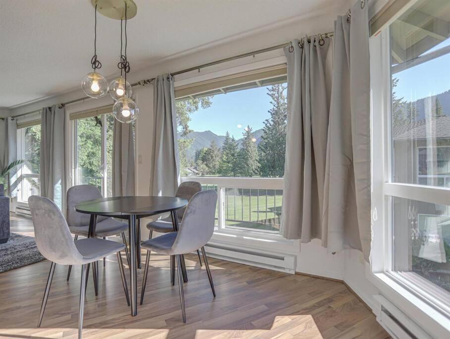 Ski-Mount Hood Charm-Welches,Golf And Ski Resort Condo,W&D, Wifi,Near Woods,Hiking,Fishing Mount Hood Village Esterno foto